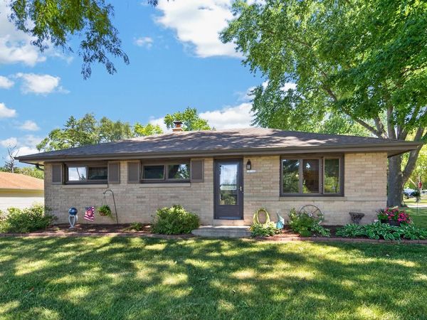 10380 S Chicago ROAD, Oak Creek, WI 53154