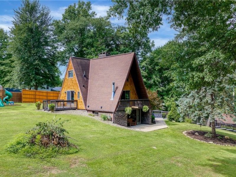 3060 Robin Drive , Ravenna, OH 44266 Photo 2