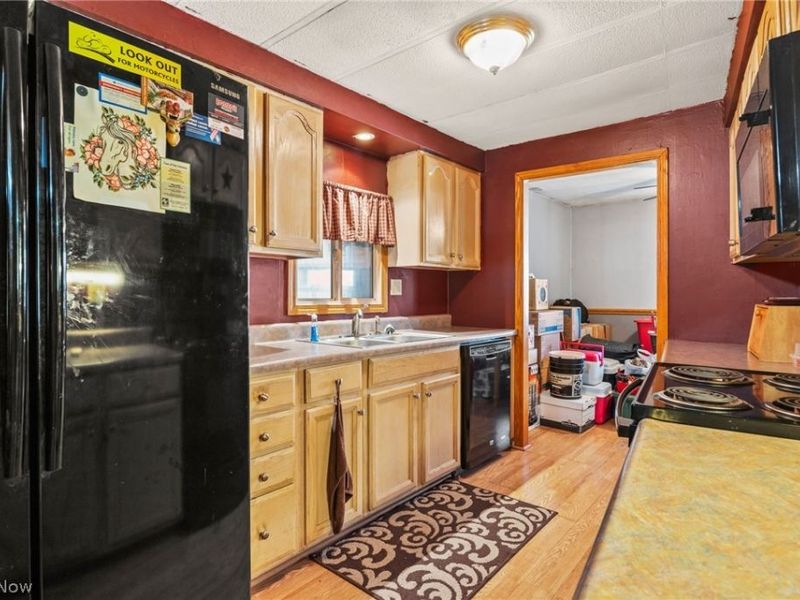 14 Lakeview Court, Lagrange, OH 44050 Photo 3