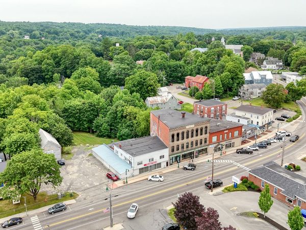 46 Main Street , Oakland, ME 04358