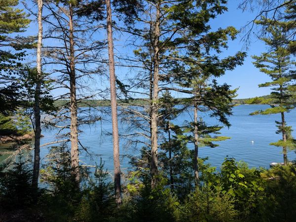18 Birches Drive , Boothbay, ME 04537
