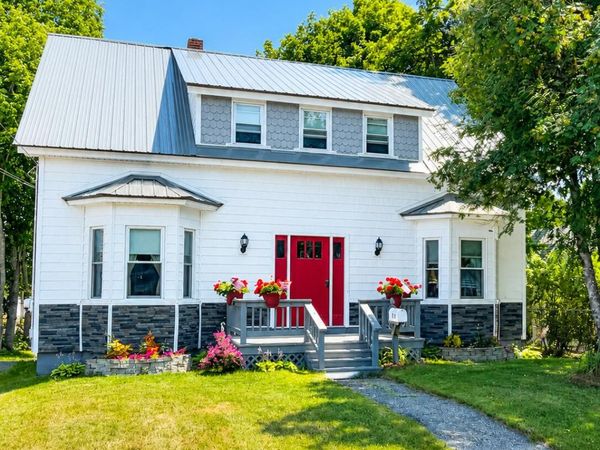 31 Spruce Street , East Millinocket, ME 04430