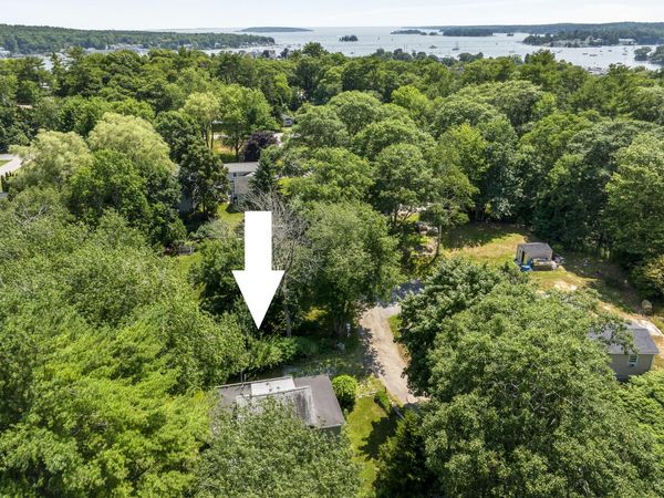 15 Barter Road , Boothbay Harbor, ME 04538