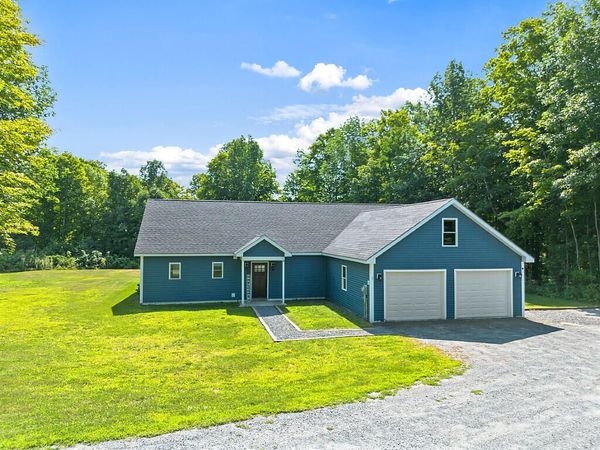 6 Mia Ridge , Sidney, ME 04330