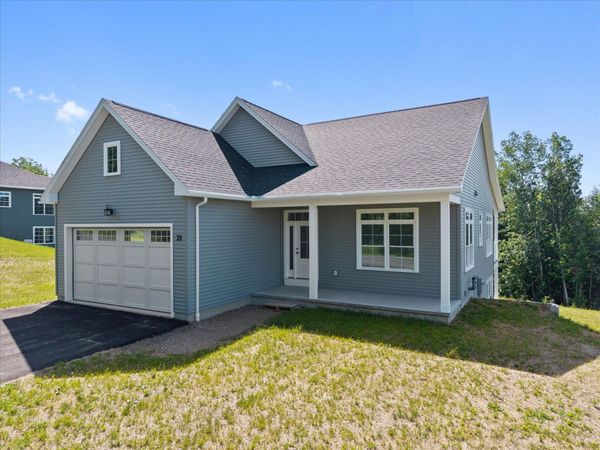 21 Galway Drive , Veazie, ME 04401