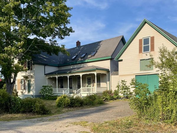 54 Smithtown Road , Pittston, ME 04345