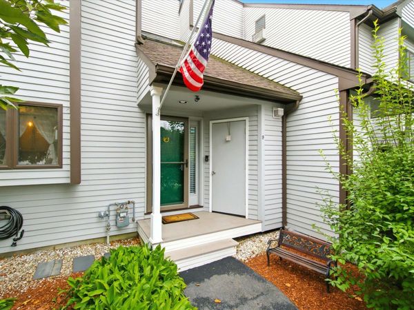 9 Pondview Drive, Merrimack, NH 03054