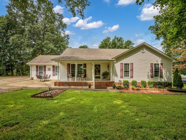 502 Bob Hollow Rd, Burns, TN 37029