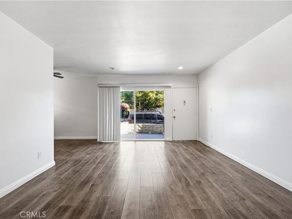 10715 Moorpark Street, Unit 1, Los Angeles, CA 91602