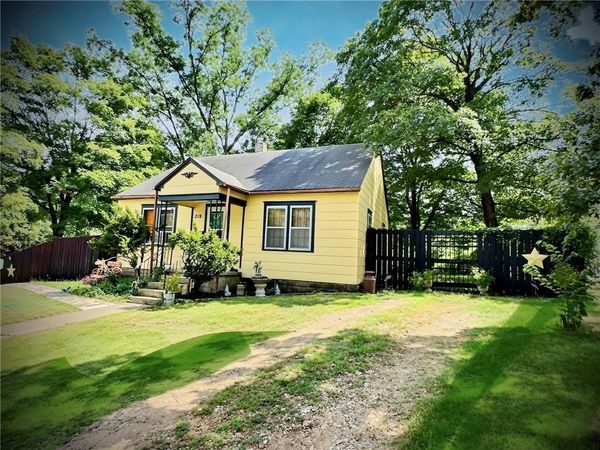 218 W Joe Davis Street, El Dorado Springs, MO 64744