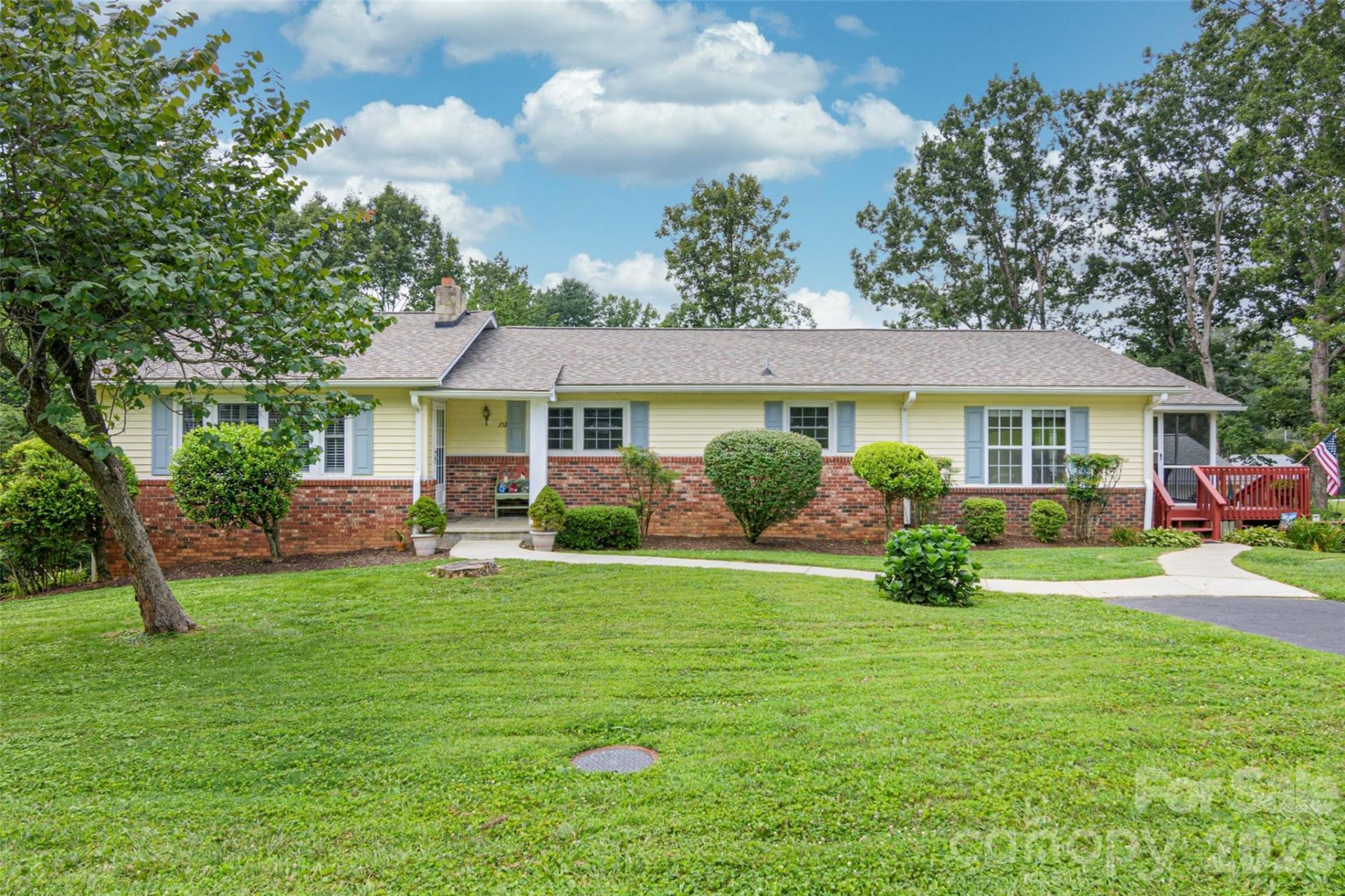352 Cedar Lane, Arden, NC 28704 Main Photo