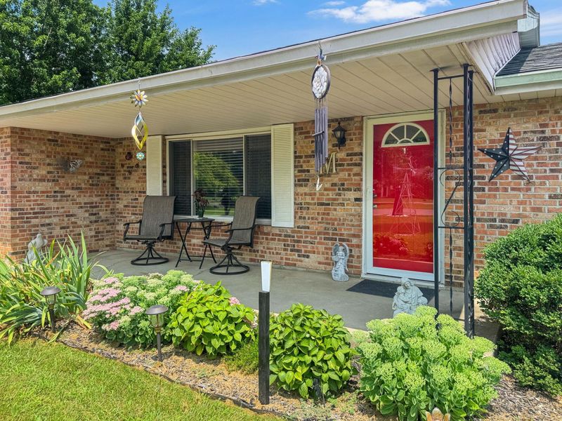 4049 Walnut Grove Circle, Urbana, OH 43078 Photo 6