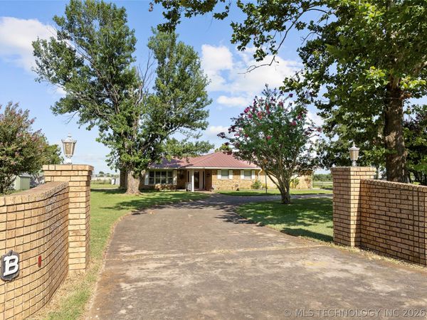 6892 Meridian Road , Ardmore, OK 73401