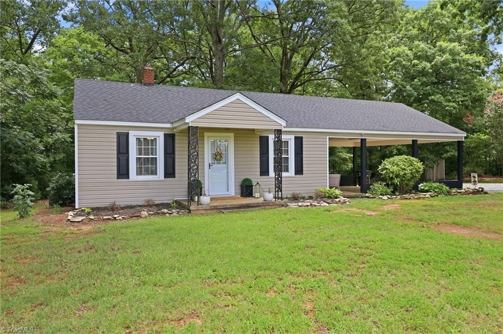 4298 Edgar Road, Sophia, NC 27350 Main Photo