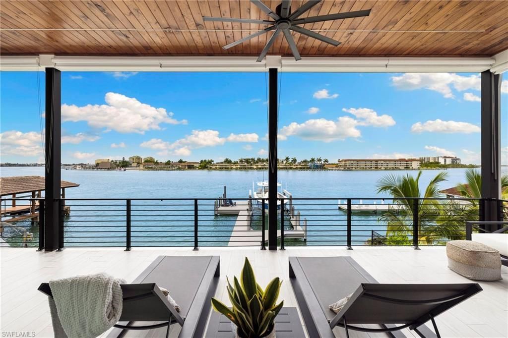 18 Pelican St E, Naples, FL 34113 Photo