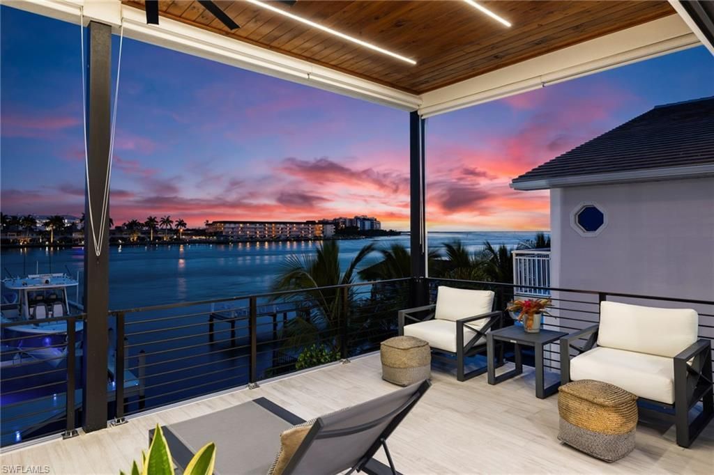 18 Pelican St E, Naples, FL 34113 Photo