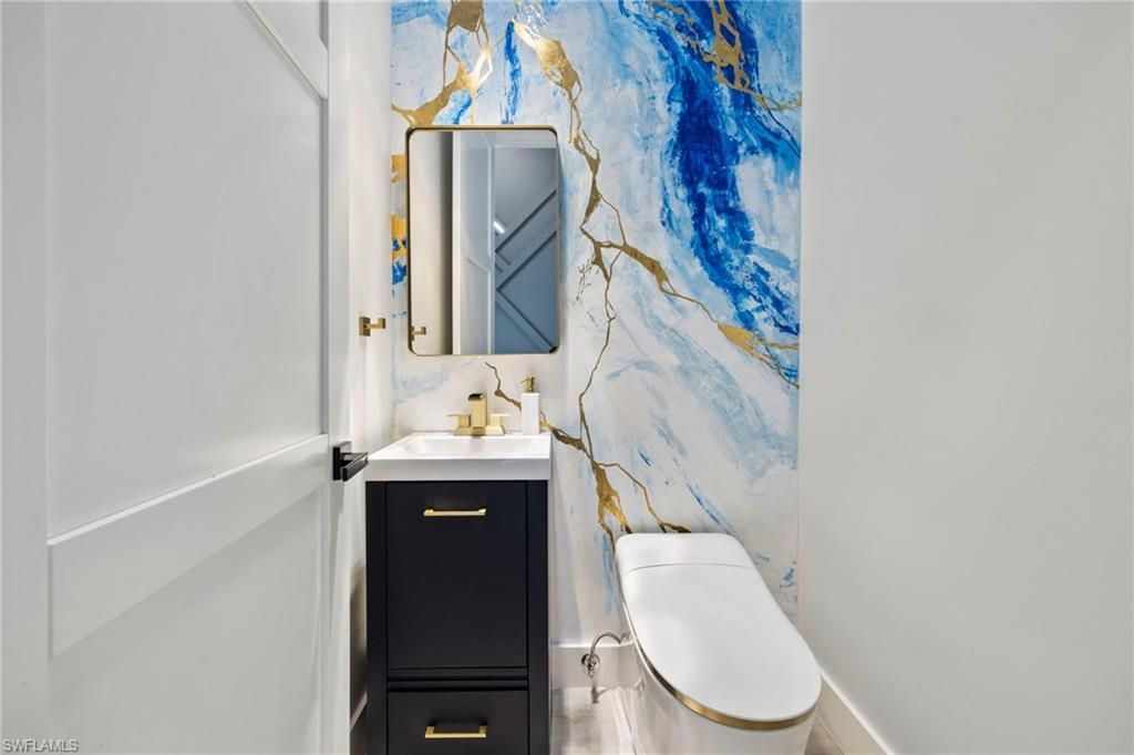 18 Pelican St E, Naples, FL 34113 Photo