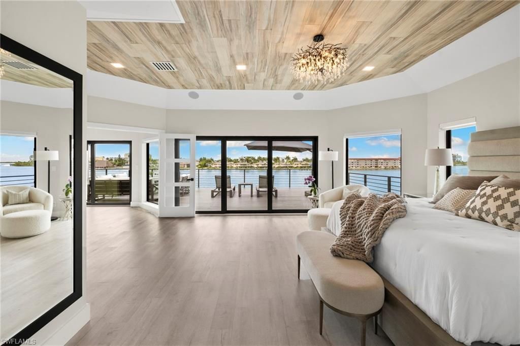 18 Pelican St E, Naples, FL 34113 Photo
