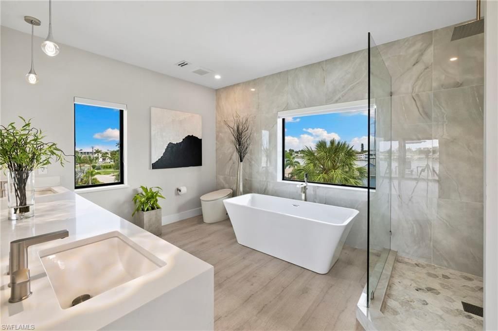 18 Pelican St E, Naples, FL 34113 Photo