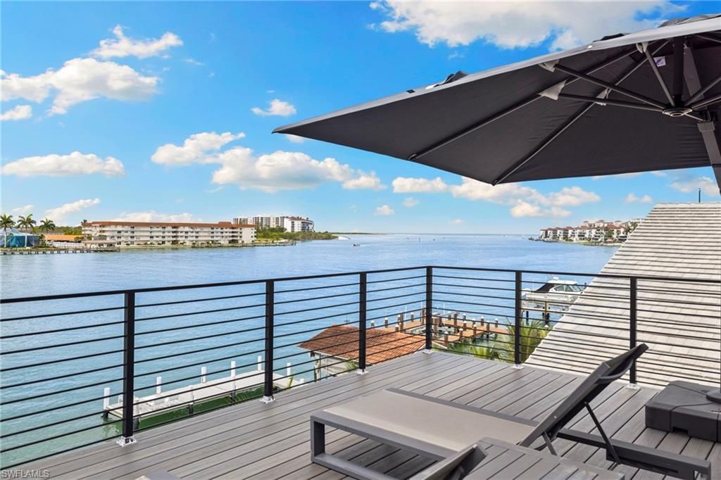 18 Pelican St E, Naples, FL 34113 Photo