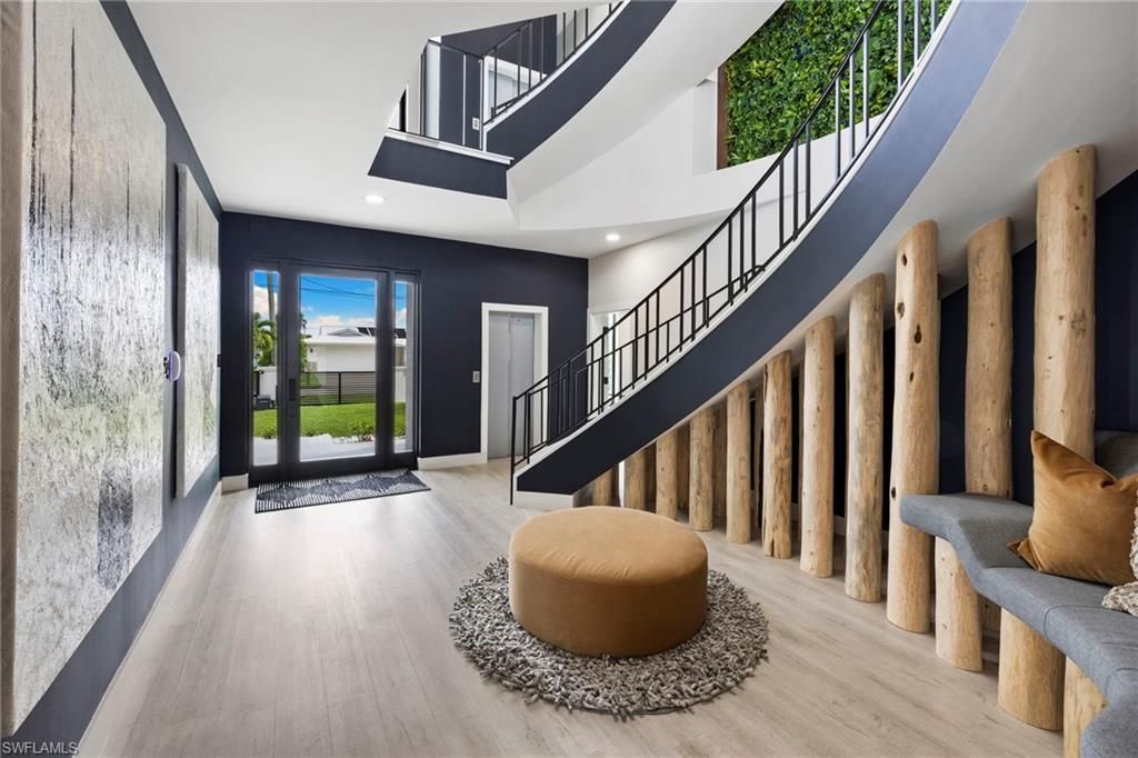 18 Pelican St E, Naples, FL 34113 Photo