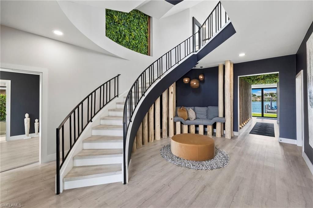 18 Pelican St E, Naples, FL 34113 Photo