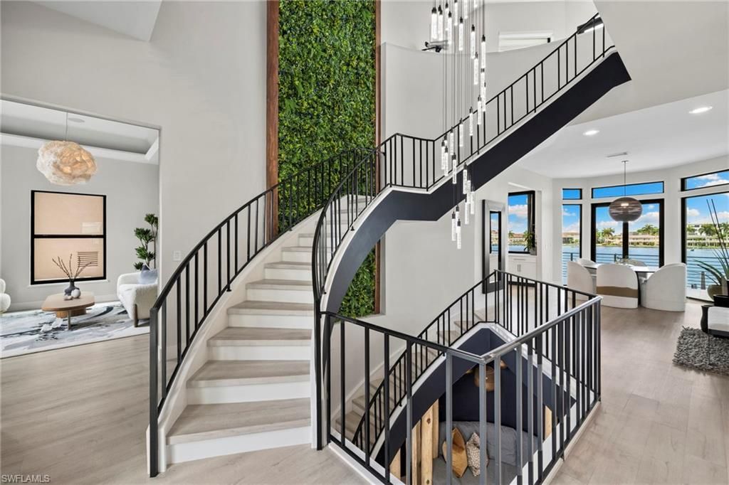 18 Pelican St E, Naples, FL 34113 Photo
