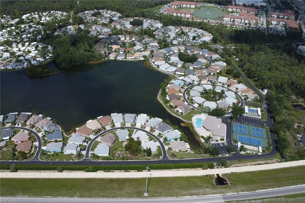 10717 Tropical Moon Ct, Estero, FL 33928 Photo