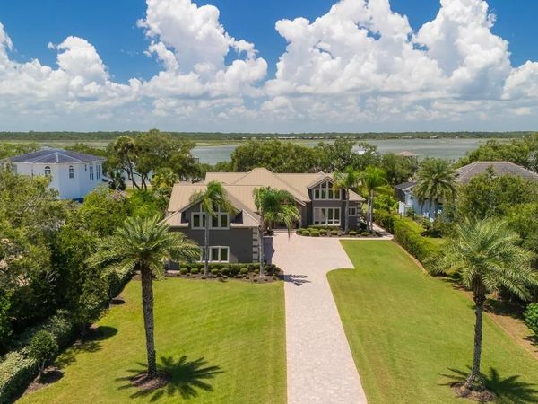 957 N Griffin Shores Dr, St Augustine, FL 32080