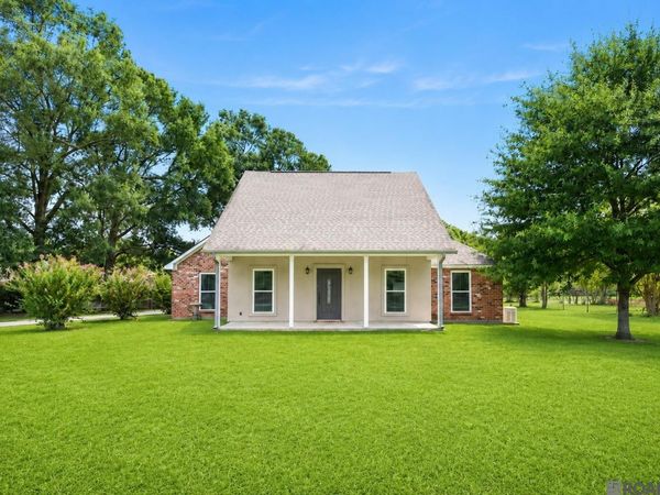 12529 Pendarvis Ln, Walker, LA 70785