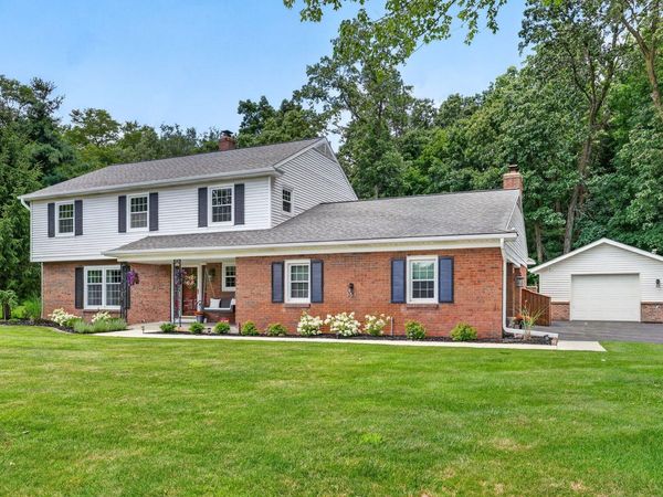 351 W Ridge Circle, Kalamazoo, MI 49009