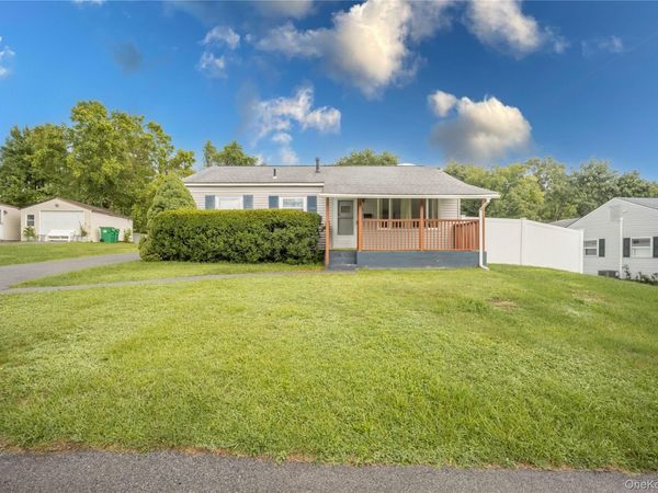 32 Peter Cooper Drive , Poughkeepsie, NY 12601