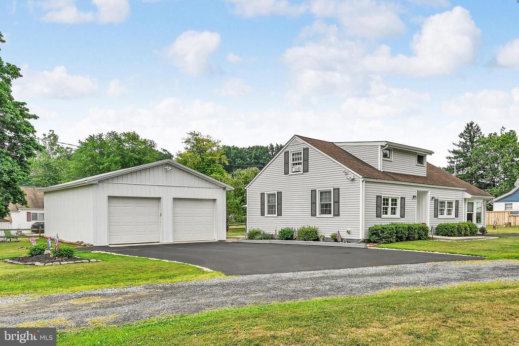 170 FRONT STREET , ORWIGSBURG, PA 17961