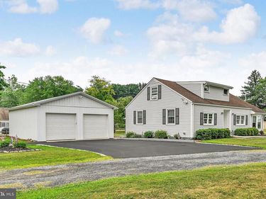 170 FRONT STREET, ORWIGSBURG, PA 17961