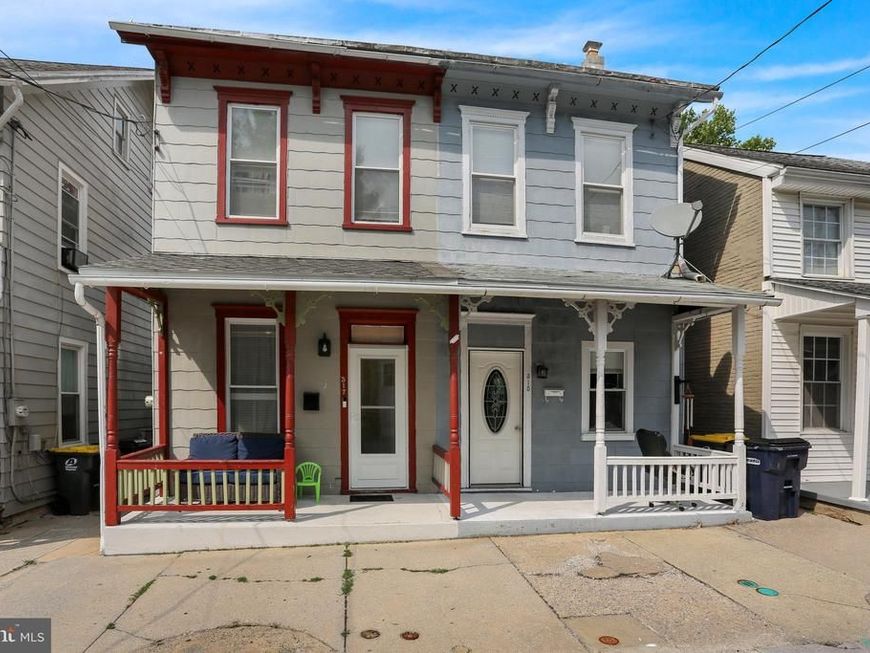 317 W High Street, Womelsdorf, PA 19567 Main Photo