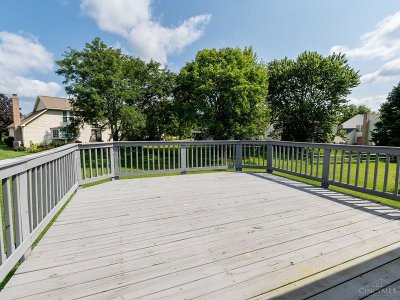 556 Laurel Grove Court, Union Twp, OH 45244 Photo 21