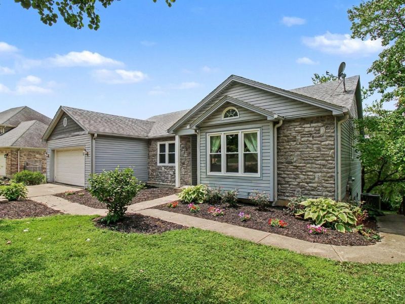 8293 Paddington Court, West Chester, OH 45069 Photo 4