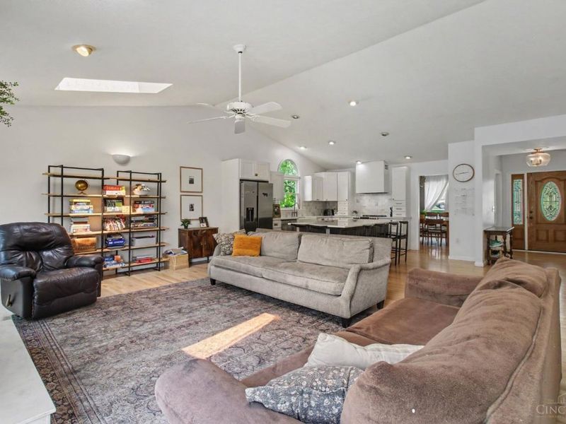 8293 Paddington Court, West Chester, OH 45069 Photo 8