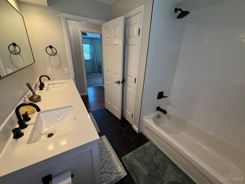 6840 Stonington Road, Cincinnati, OH 45230 Photo 28