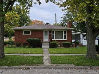 721 NORTH Drive, Wyandotte, Mi 48192