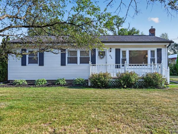834 Baird Street , Holly Village, Mi 48442