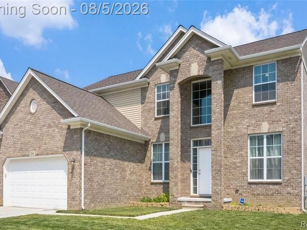 5181 Trailwood Lane Lane, Warren, Mi 48092