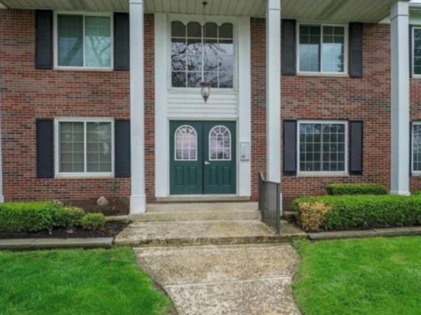 2472 Mulberry Square , Unit 22, Bloomfield Hills, Mi 48302