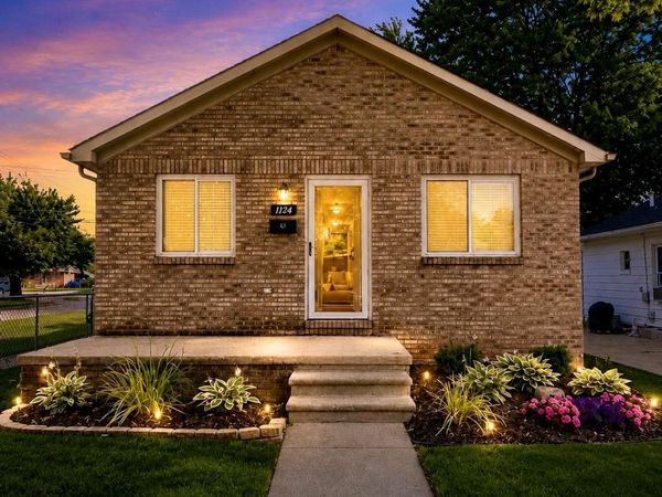 11124 Essex Avenue, Warren, Mi 48089