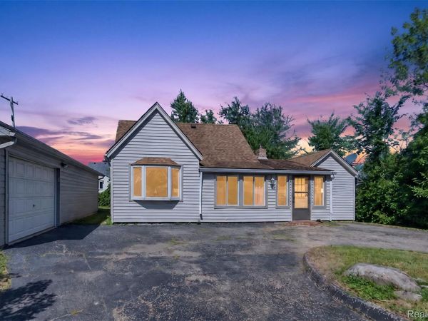 25801 Fern Street, Roseville, Mi 48066