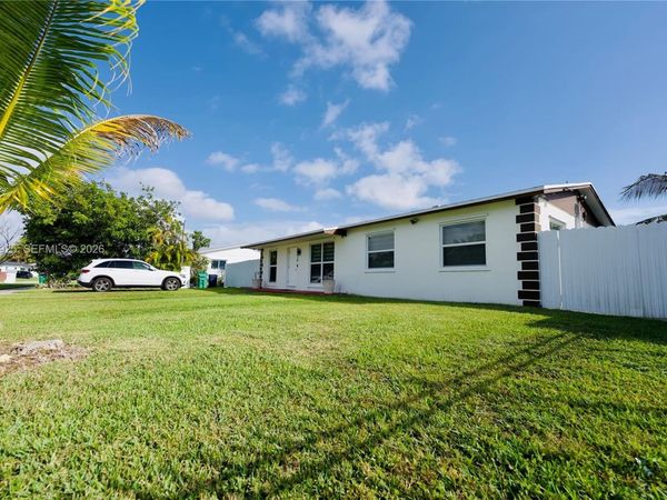 14515 SW 105th Ct , Miami, FL 33176