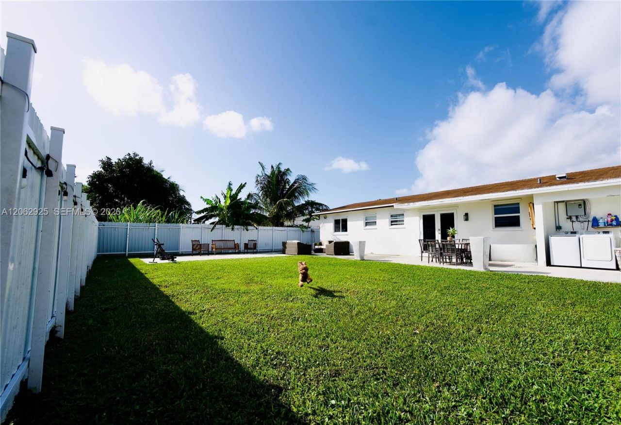 14515 SW 105th Ct, Miami, FL 33176 Photo