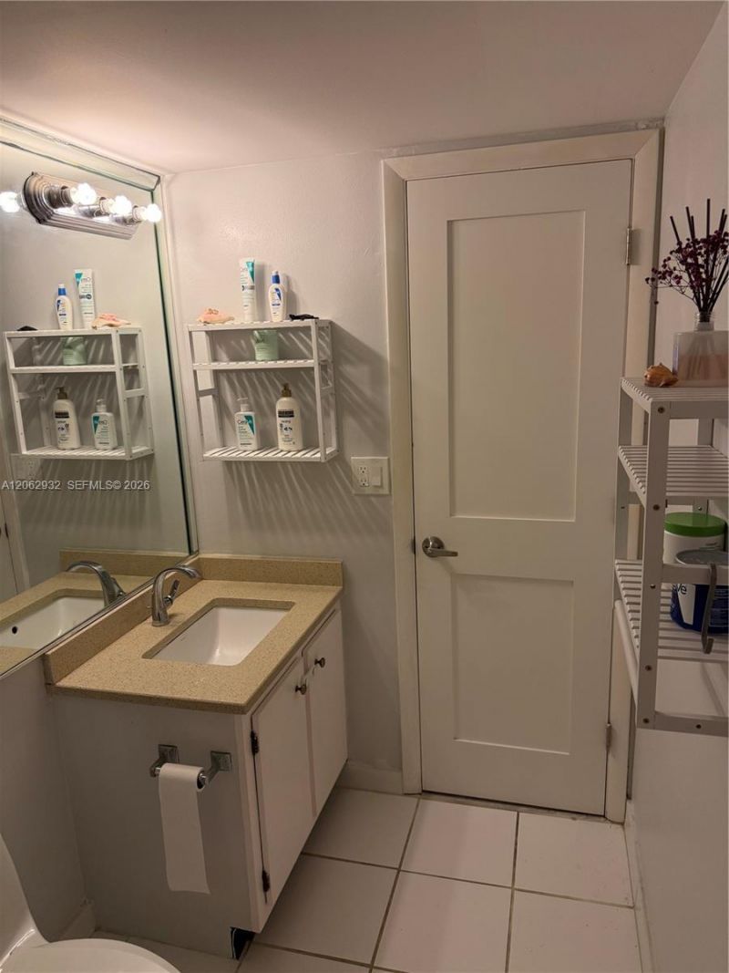 200 Leslie Dr , Unit 1029, Hallandale Beach, FL 33009 Photo