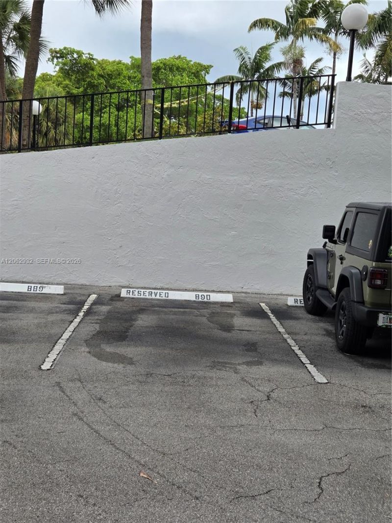 200 Leslie Dr , Unit 1029, Hallandale Beach, FL 33009 Photo