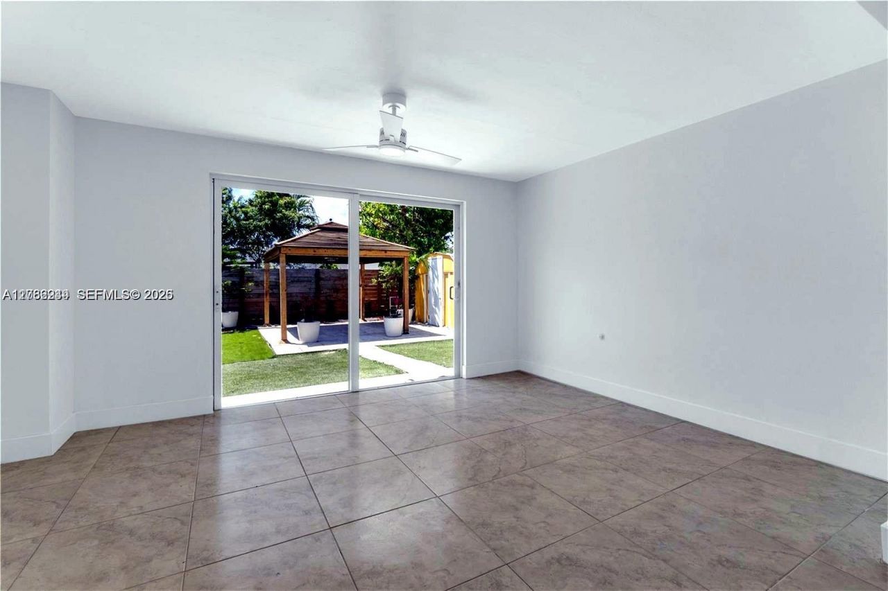 806 NE 4th St , Hallandale Beach, FL 33009 Photo